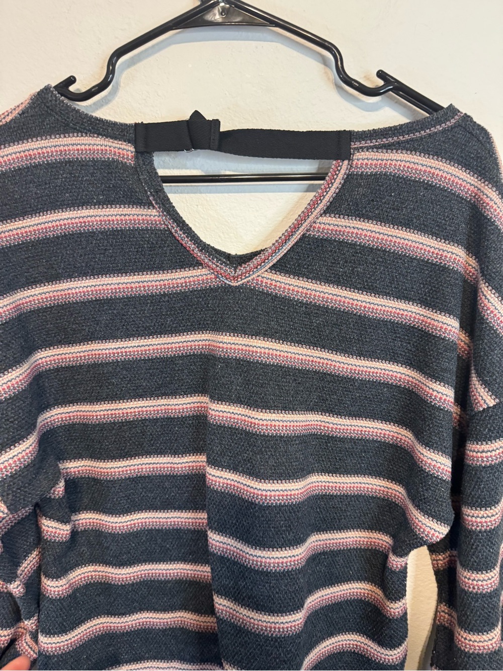 DO&UK Striped V-Neck Knit Top in Charcoal and Dusty Pink - Picture 6 of 7